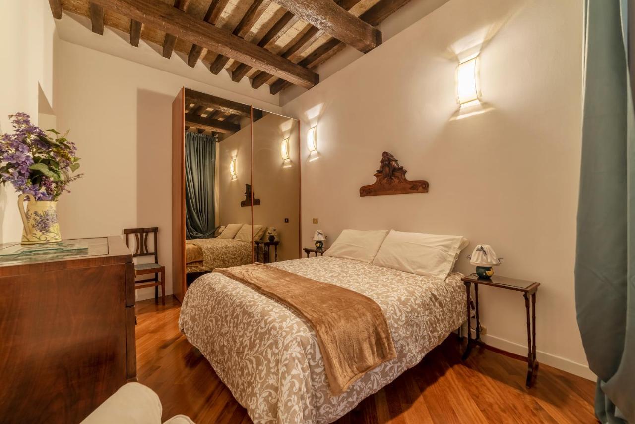 Rione Monti & Cavour Apartment Rome Bagian luar foto