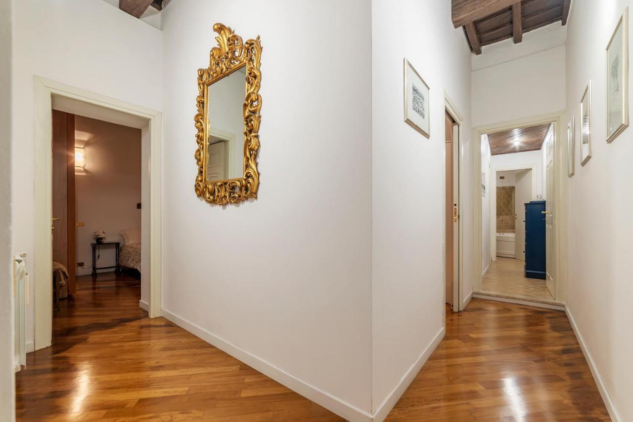 Rione Monti & Cavour Apartment Rome Bagian luar foto
