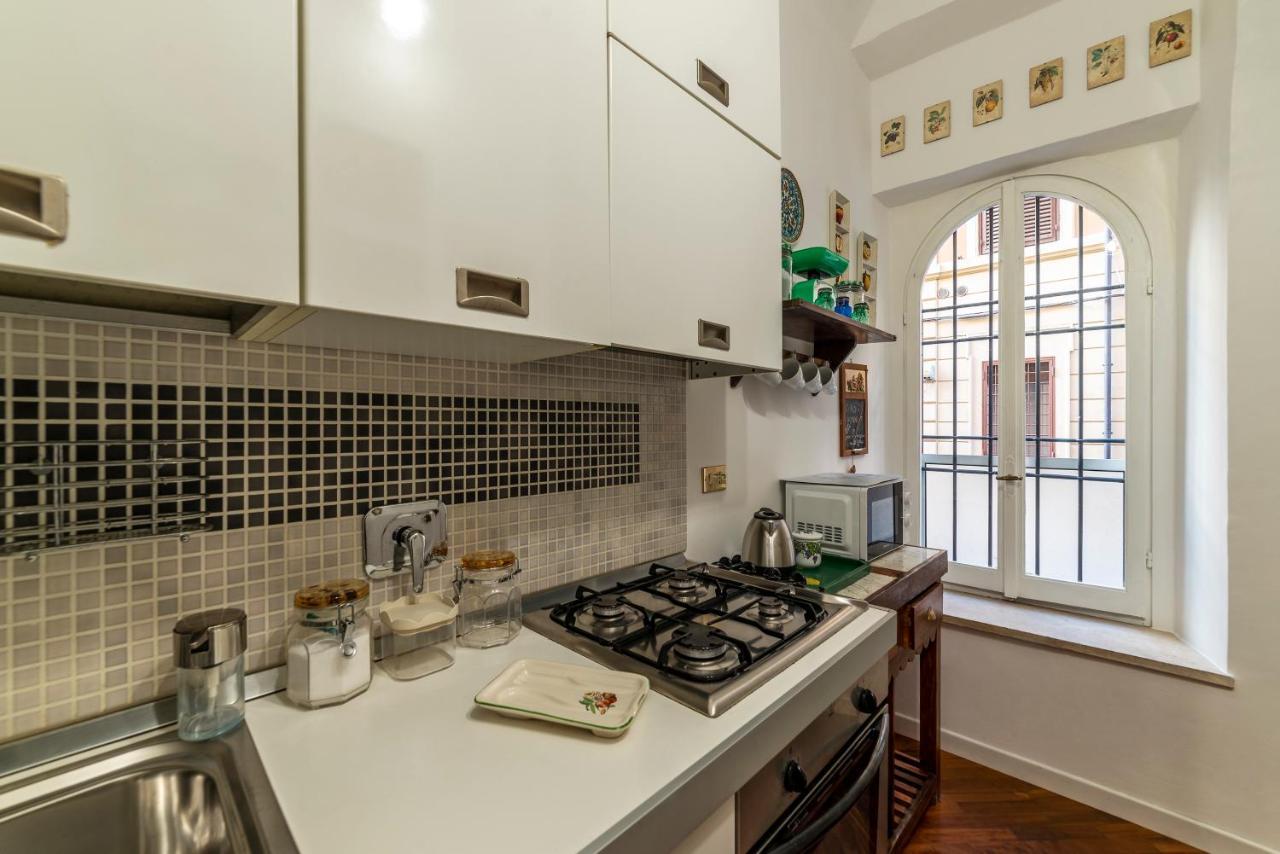 Rione Monti & Cavour Apartment Rome Bagian luar foto