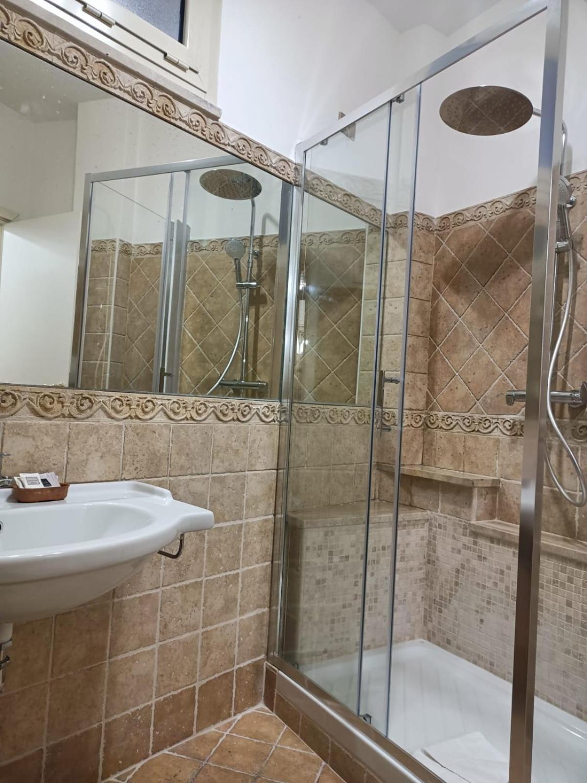 Rione Monti & Cavour Apartment Rome Bagian luar foto