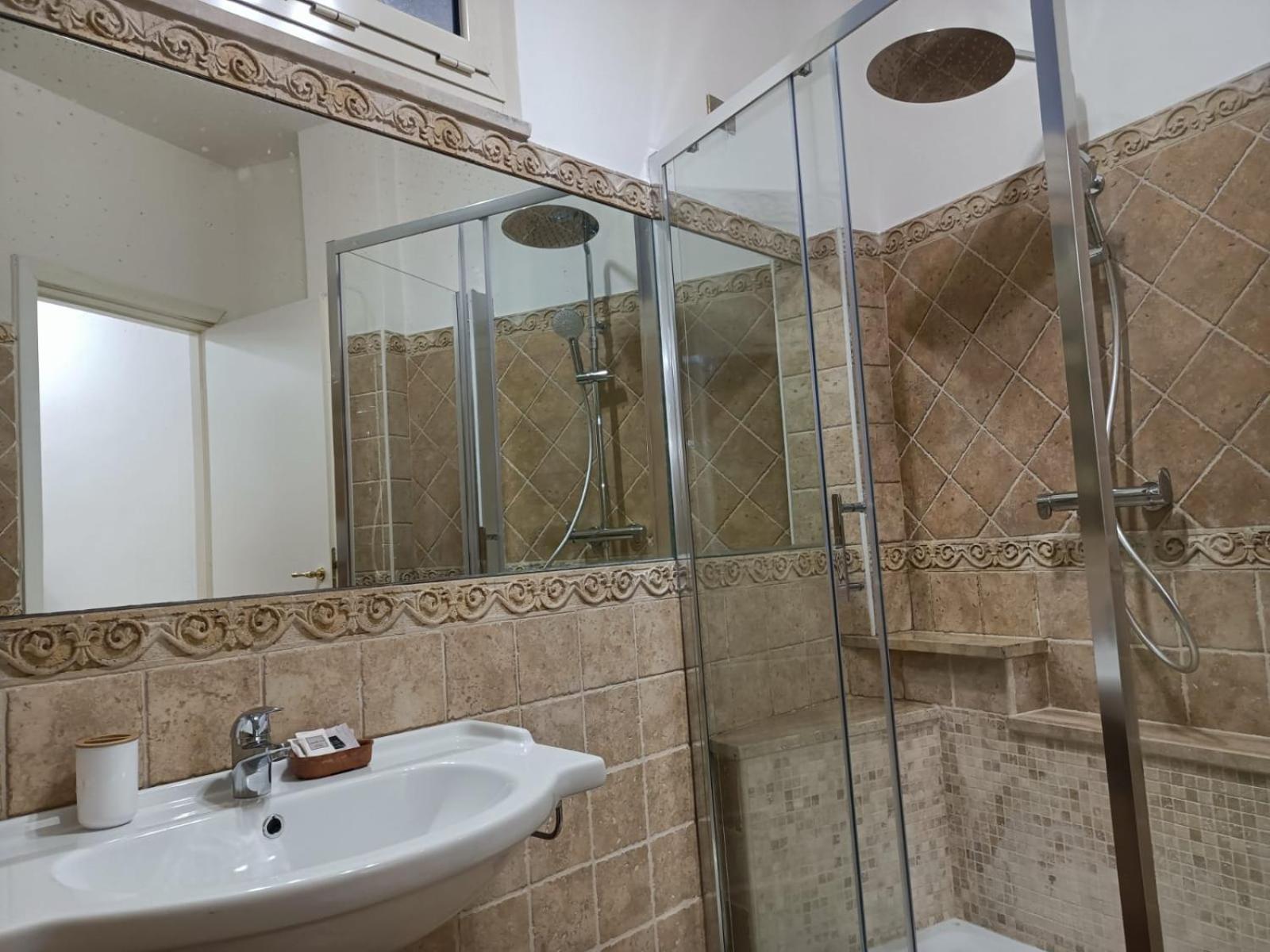 Rione Monti & Cavour Apartment Rome Bagian luar foto